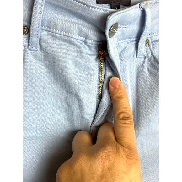 NYDJ Women’s 2 Ella Bermuda Shorts Light Blue Denim jean Chino Side Slit Zip NWT - Picture 6 of 8
